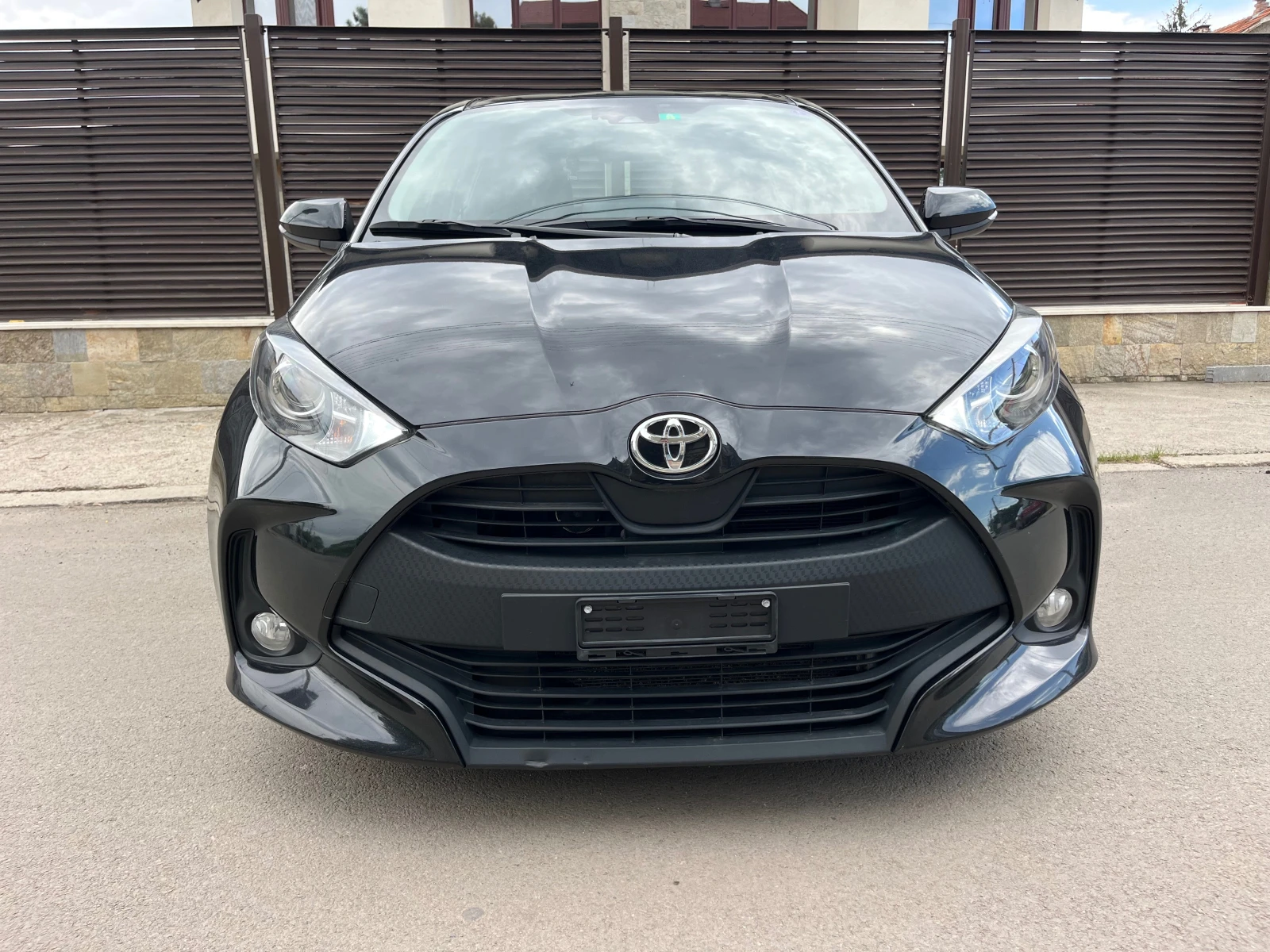 Toyota Yaris AUTOMAT 1.5i - изображение 2