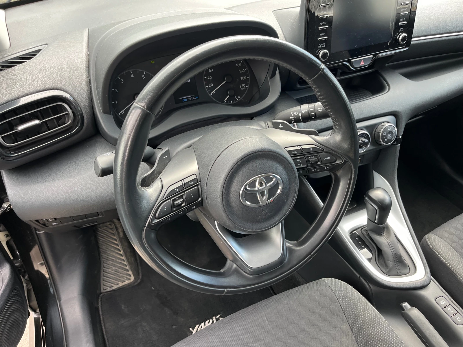 Toyota Yaris AUTOMAT 1.5i - изображение 10