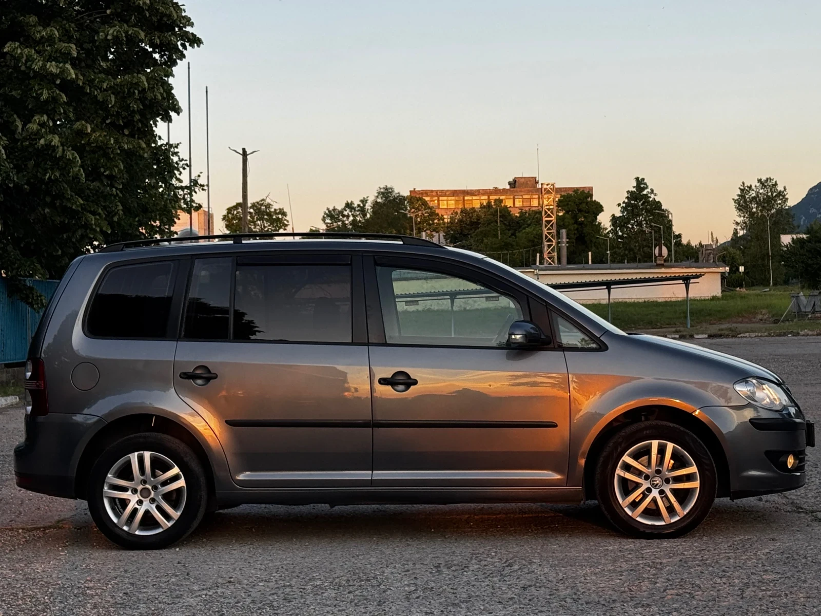VW Touran 1.9TDI/FACELIFT/ИТАЛИЯ - изображение 6