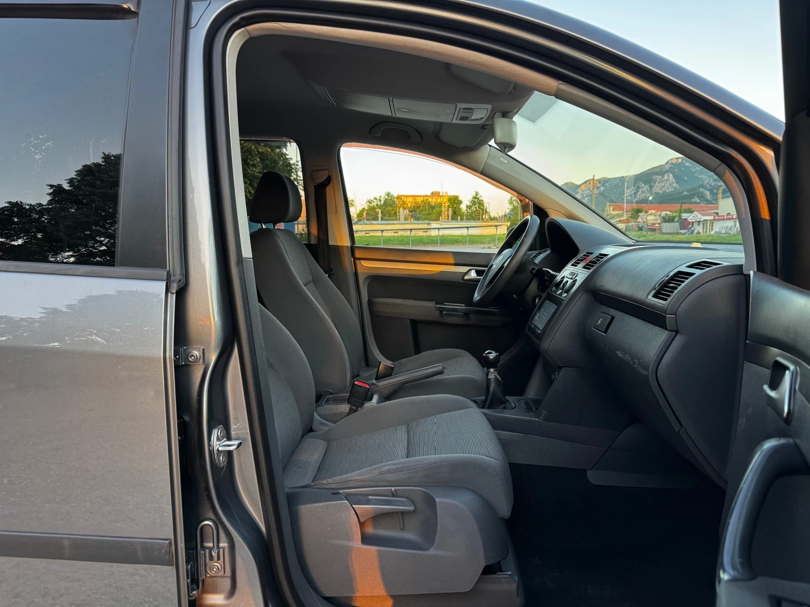 VW Touran 1.9TDI/FACELIFT/ИТАЛИЯ - изображение 10