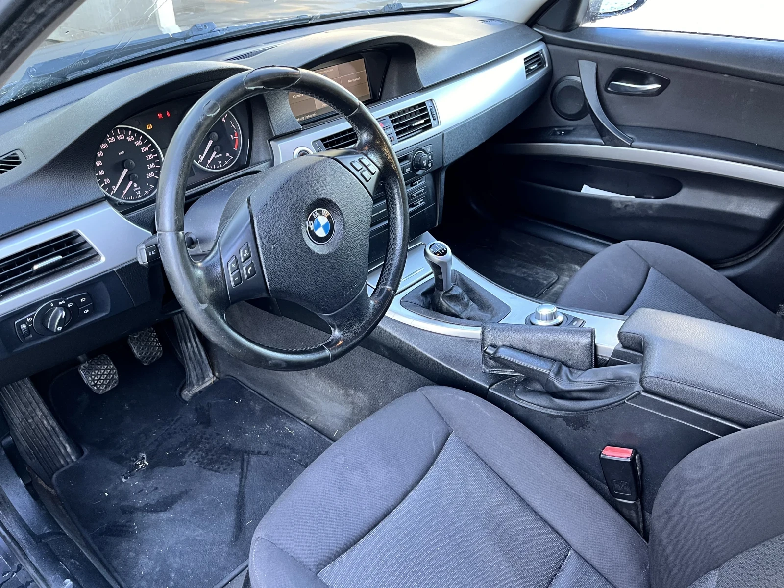 BMW 320 Е91 - изображение 6