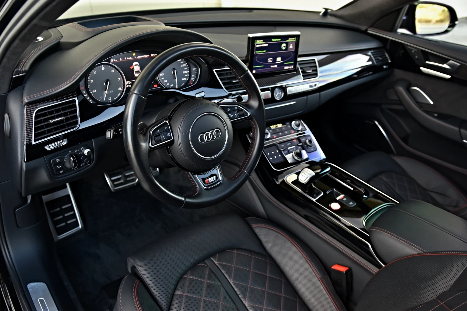 Audi S8 PLUS 4.0 V8T CARBON MATRIX 360 PANO B&O 3D  FULL - изображение 9