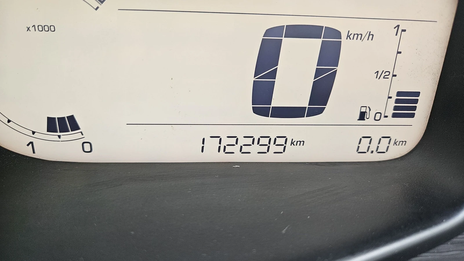 Citroen C3 Picasso 1.6 ГАЗ.ИНЖ  | Mobile.bg — изображение 17