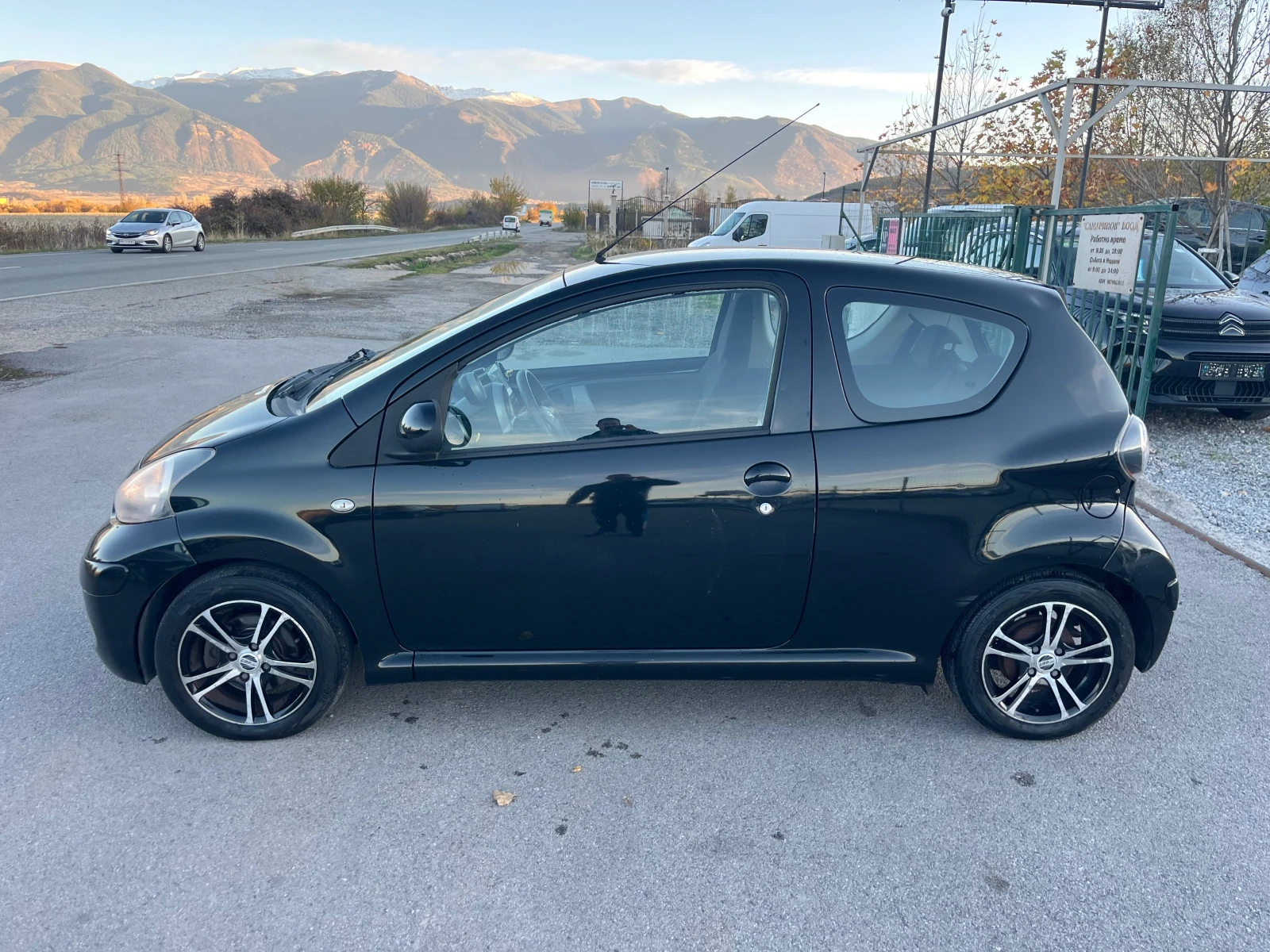 Toyota Aygo 1.0 GPL NAVI - изображение 7