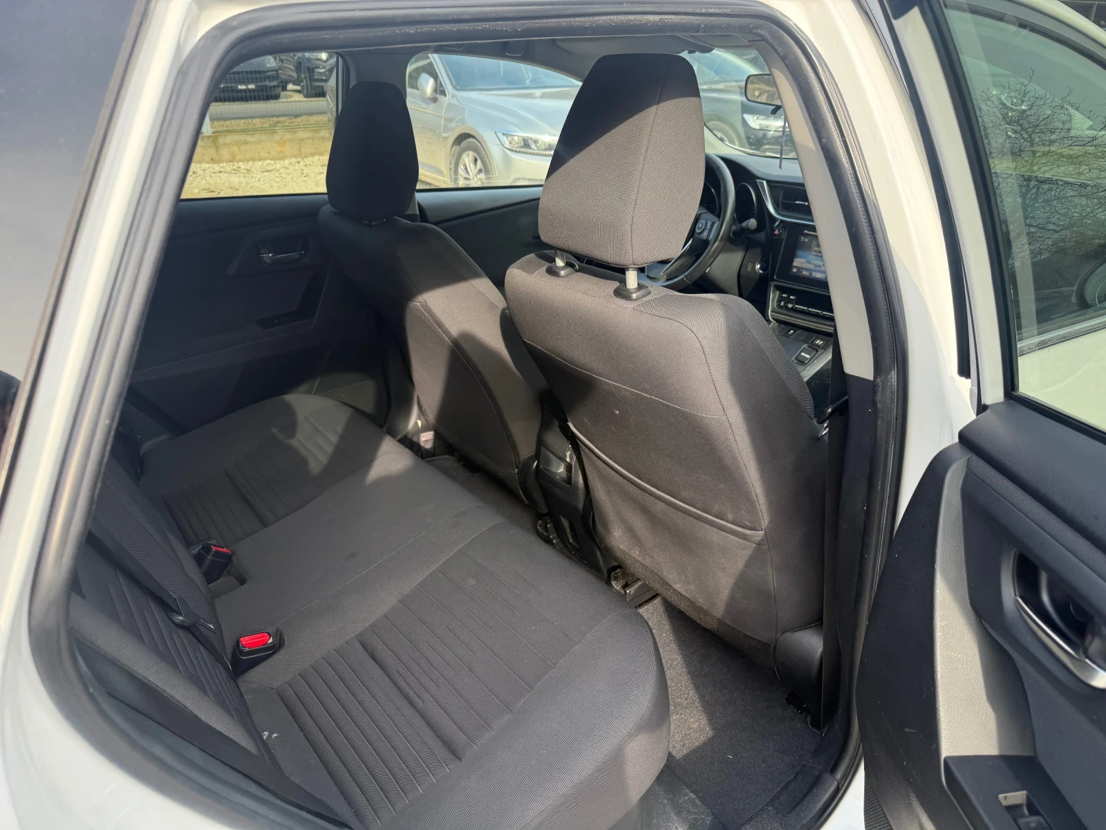 Toyota Auris 1.8 Hybrid - 100.. | Mobile.bg   14