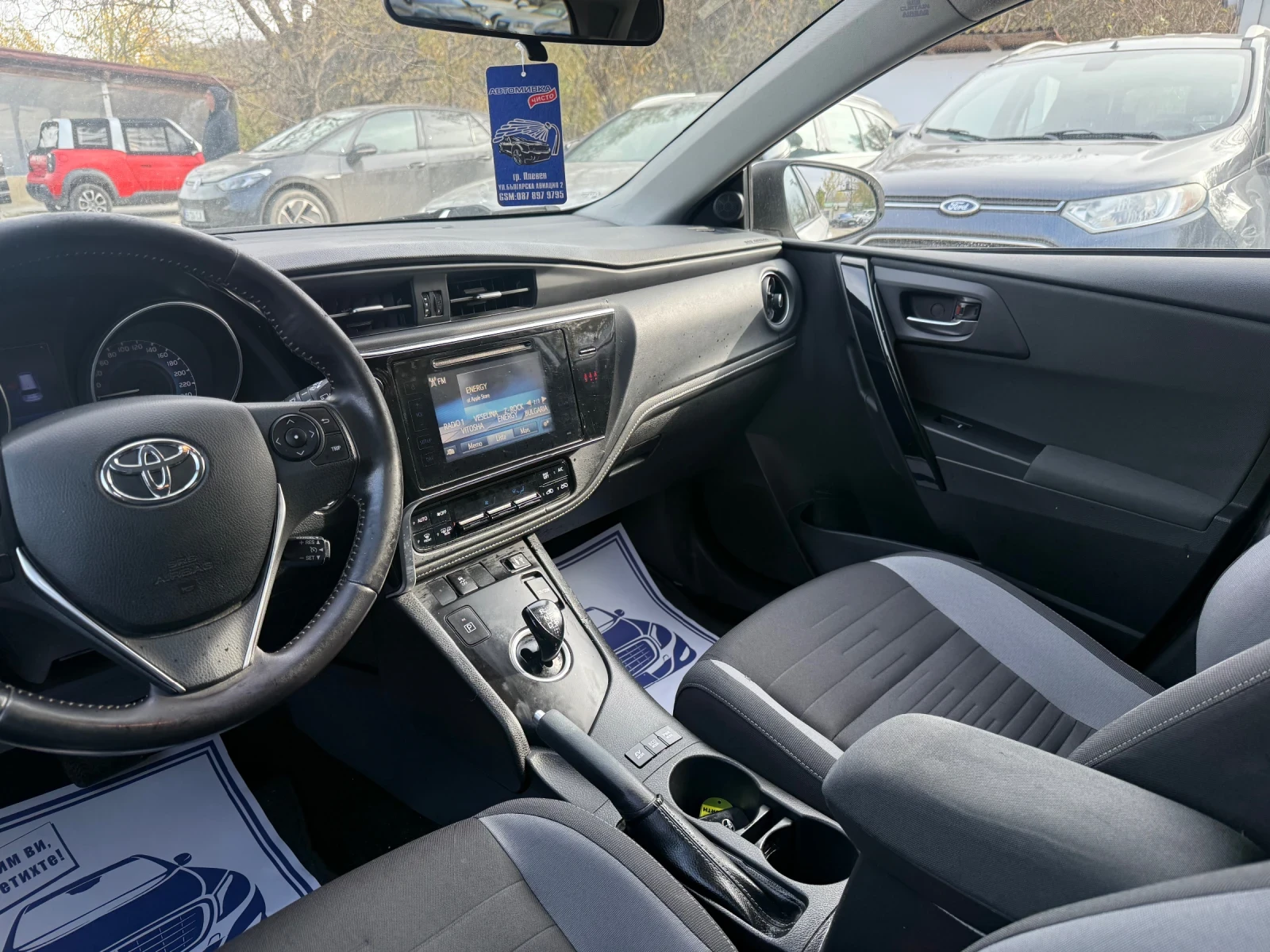 Toyota Auris 1.8 Hybrid - 100к.с. - изображение 10