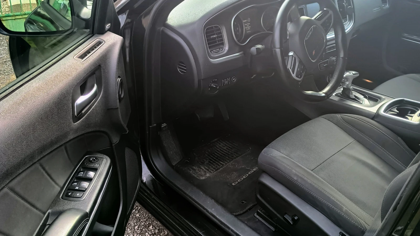 Dodge Charger SXT 3.6, снимка 13 - Автомобили и джипове - 53331147