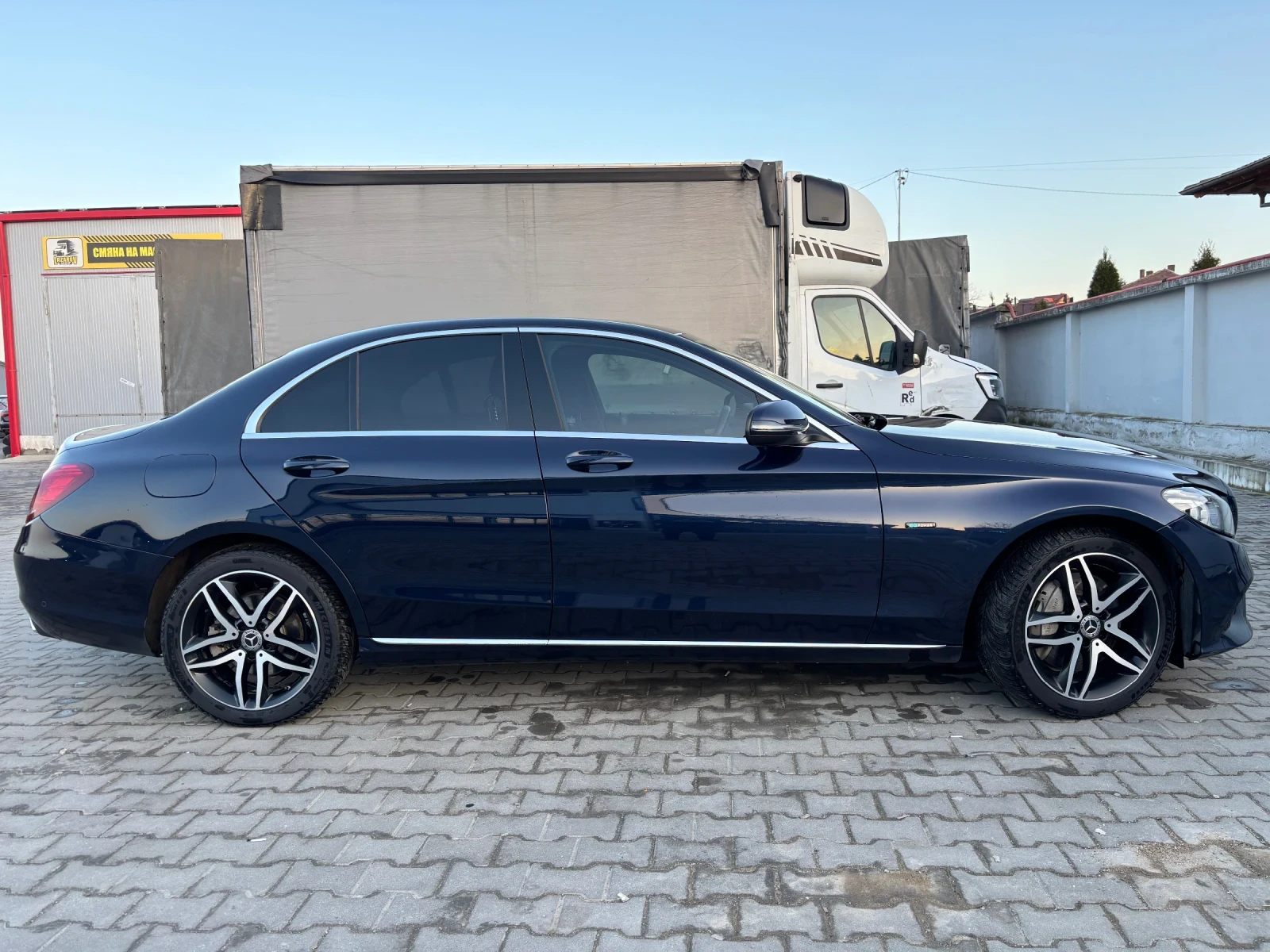 Mercedes-Benz C 300  - изображение 3