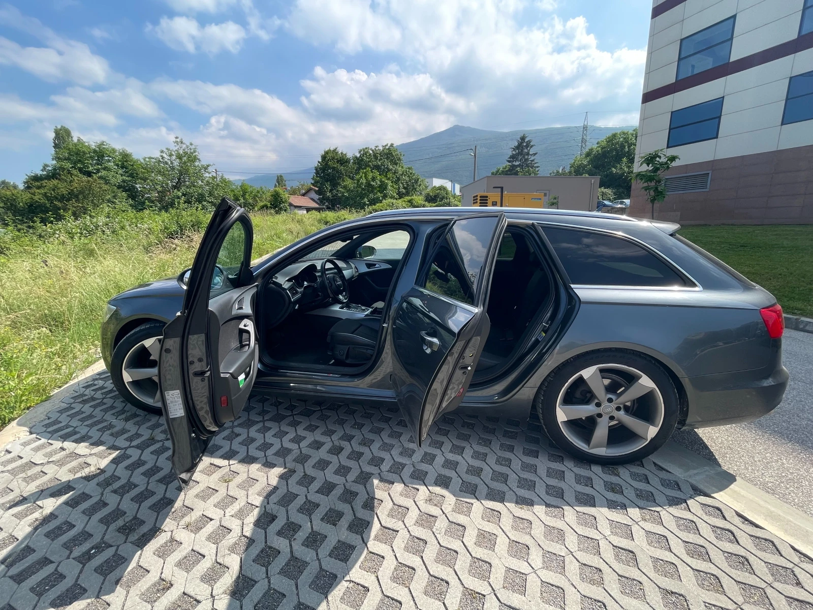 Audi A6 S-Line 3.0TDI, снимка 2 - Автомобили и джипове - 53951601