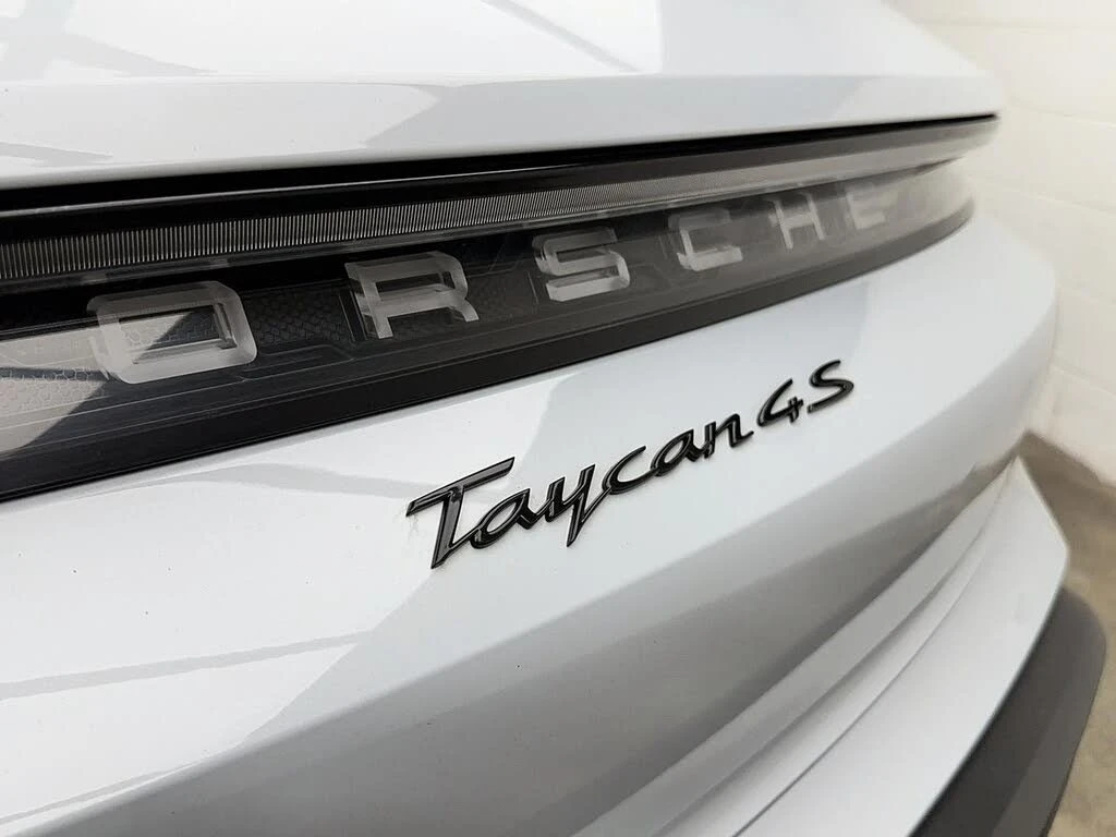 Porsche Taycan * АвтоКредит * (ЦЕНА ДО БГ), снимка 11 - Автомобили и джипове - 53986542