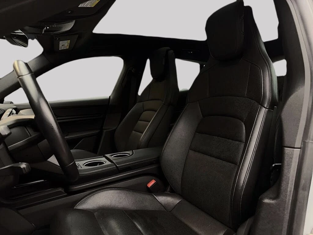 Porsche Taycan * АвтоКредит * (ЦЕНА ДО БГ), снимка 13 - Автомобили и джипове - 53986542