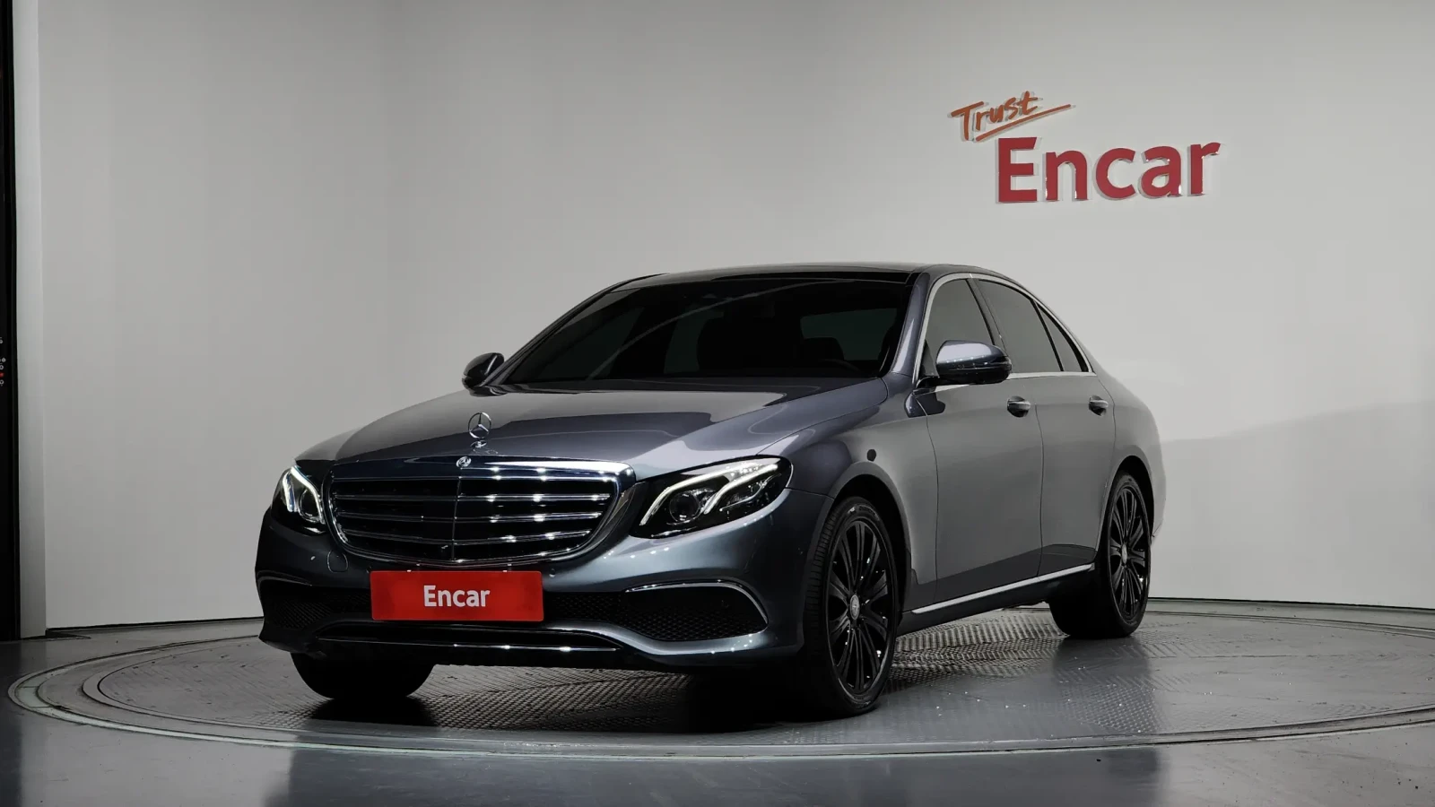 Mercedes-Benz E 400 HEAD-UP* ОБДУХ* DIGITAL* БУРМАСТЕР* КРАЙНА ЦЕНА* А