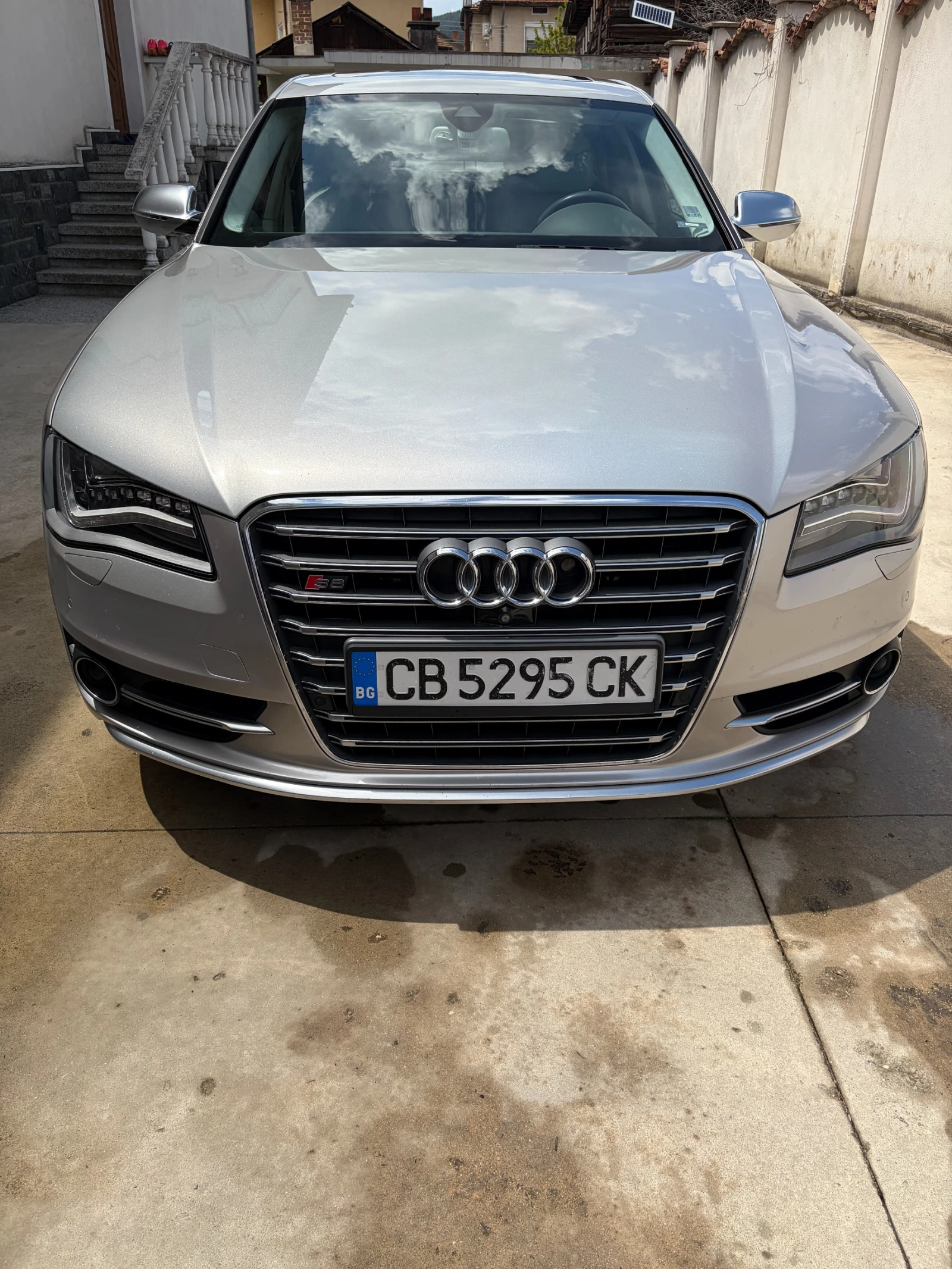 Audi S8
