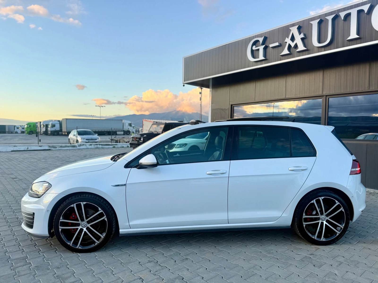 VW Golf 2.0GTD 184 ks Full!!! Собствен лизинг !!!, снимка 8 - Автомобили и джипове - 54801098