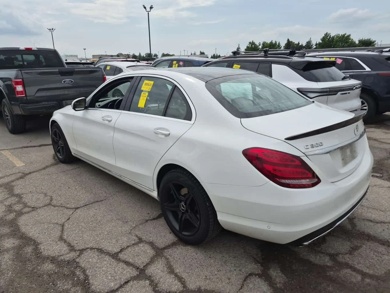 Mercedes-Benz C 300 AMG Line * Burmester * LED * Без инцидент * CARFAX, снимка 4 - Автомобили и джипове - 54878331