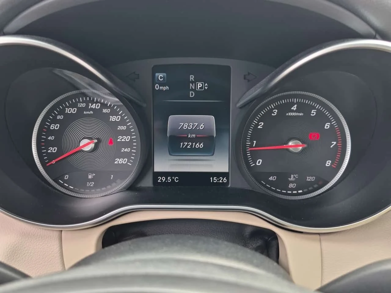 Mercedes-Benz C 300 AMG Line * Burmester * LED * Без инцидент * CARFAX, снимка 6 - Автомобили и джипове - 54878331