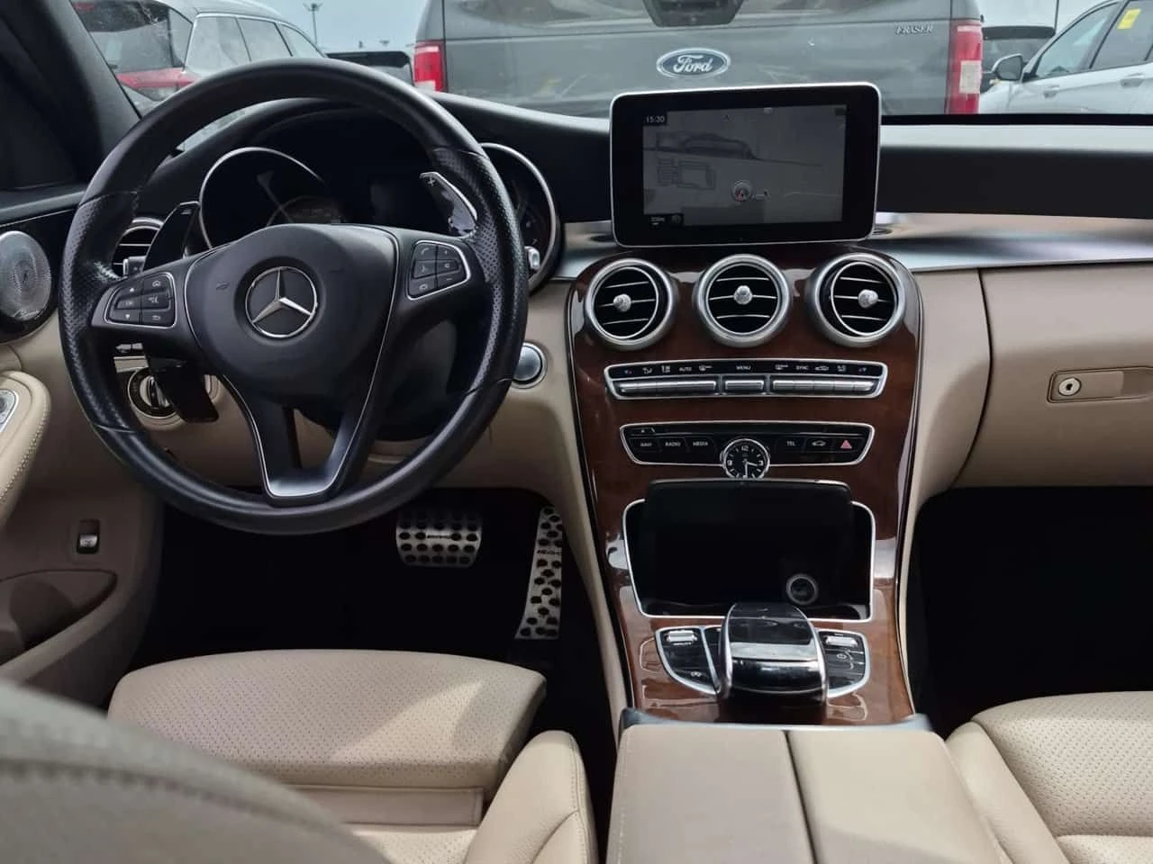 Mercedes-Benz C 300 AMG Line * Burmester * LED * Без инцидент * CARFAX, снимка 5 - Автомобили и джипове - 54878331
