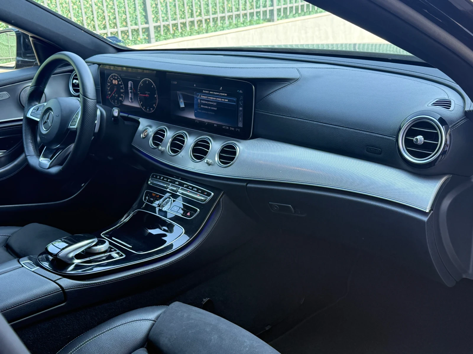 Mercedes-Benz E 220 AMG* Head-up-Display* , снимка 13 - Автомобили и джипове - 55892695