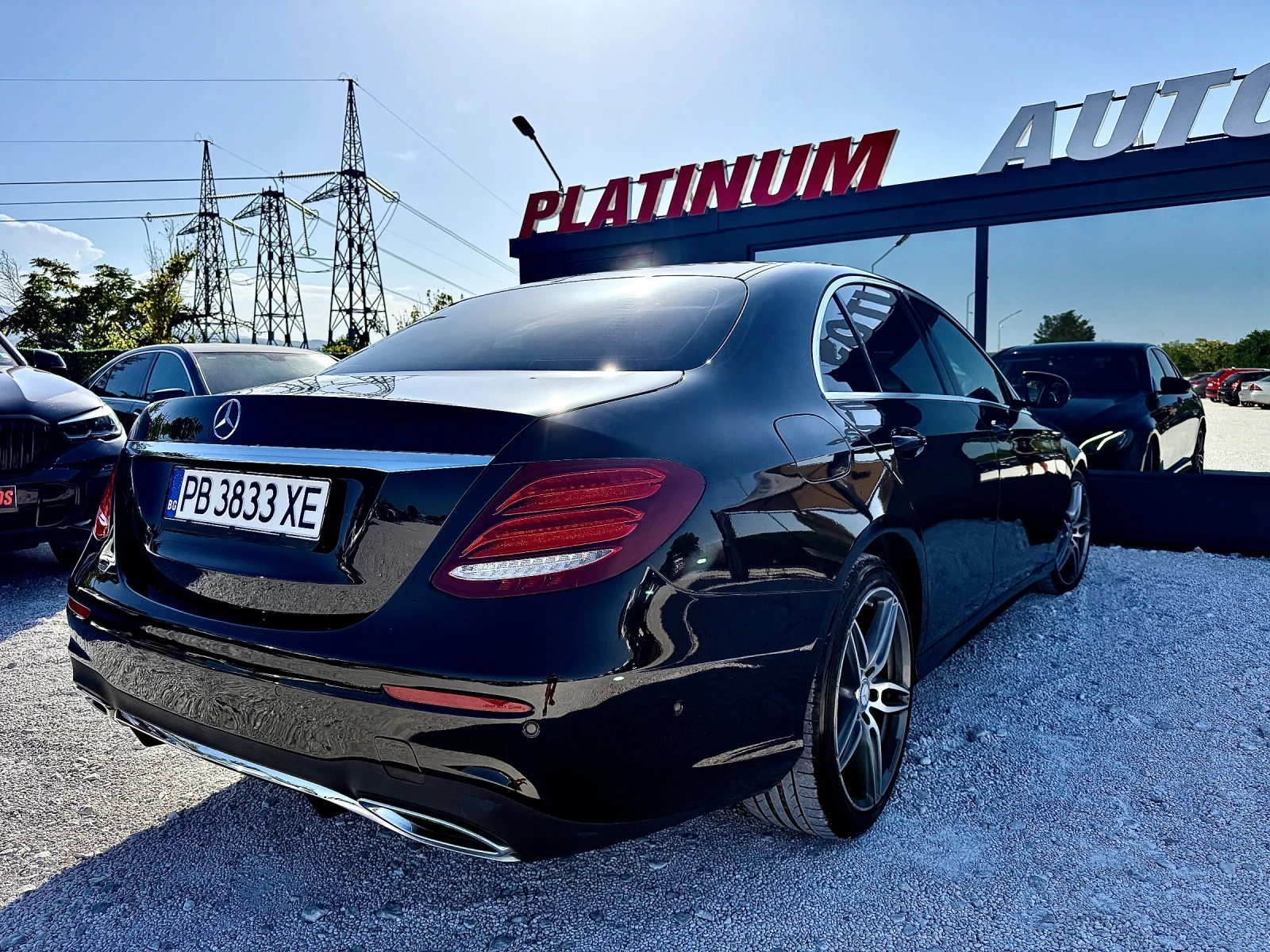 Mercedes-Benz E 220 AMG* Head-up-Display* , снимка 8 - Автомобили и джипове - 55892695