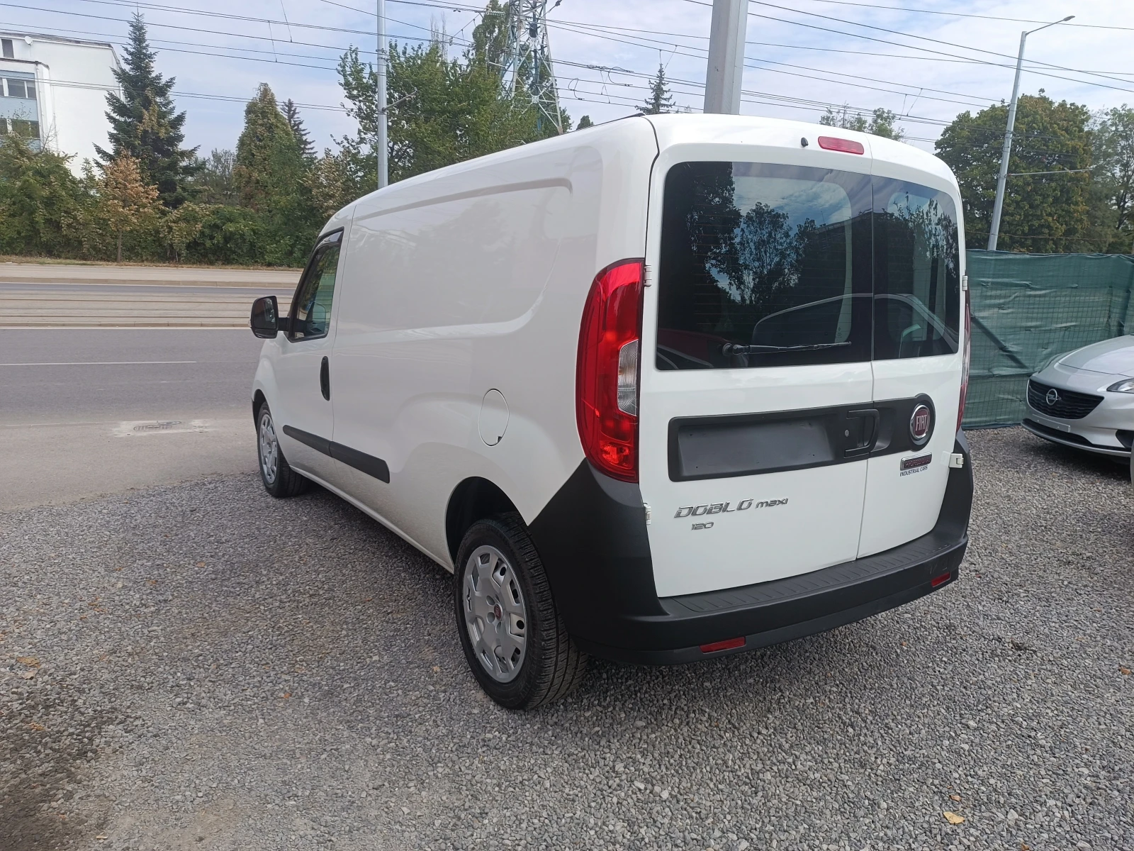 Fiat Doblo 1.6 M-JET/120kc.MAXI, снимка 5 - Автомобили и джипове - 56045878