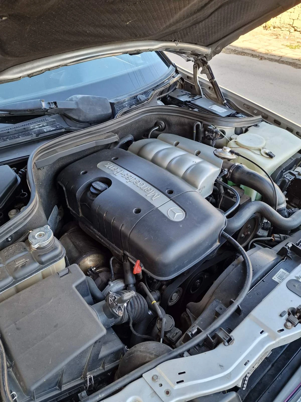 Mercedes-Benz C 220 2.2 CDI, снимка 9 - Автомобили и джипове - 56323055