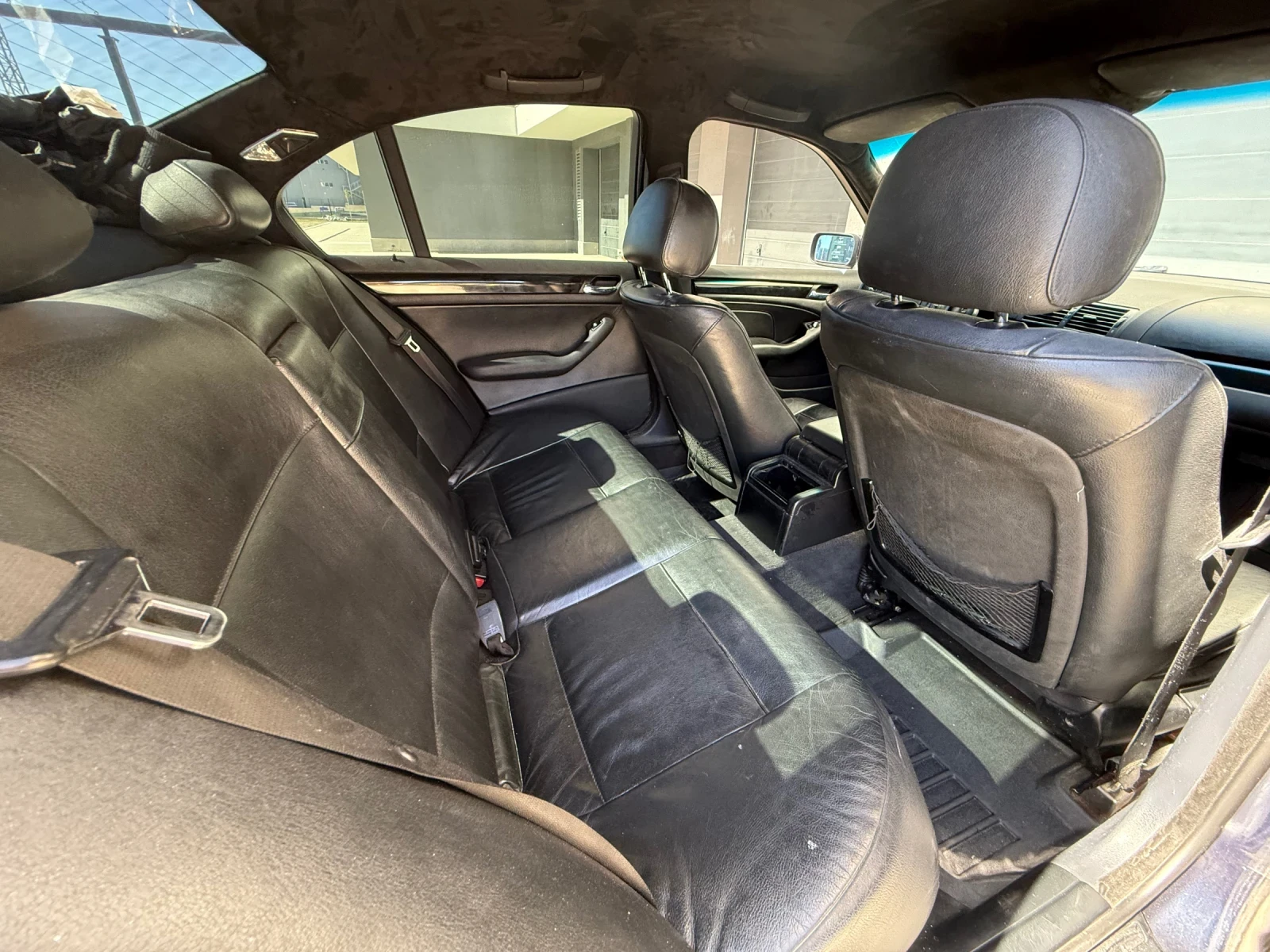 BMW 330 Фейслифт, снимка 9 - Автомобили и джипове - 56346064