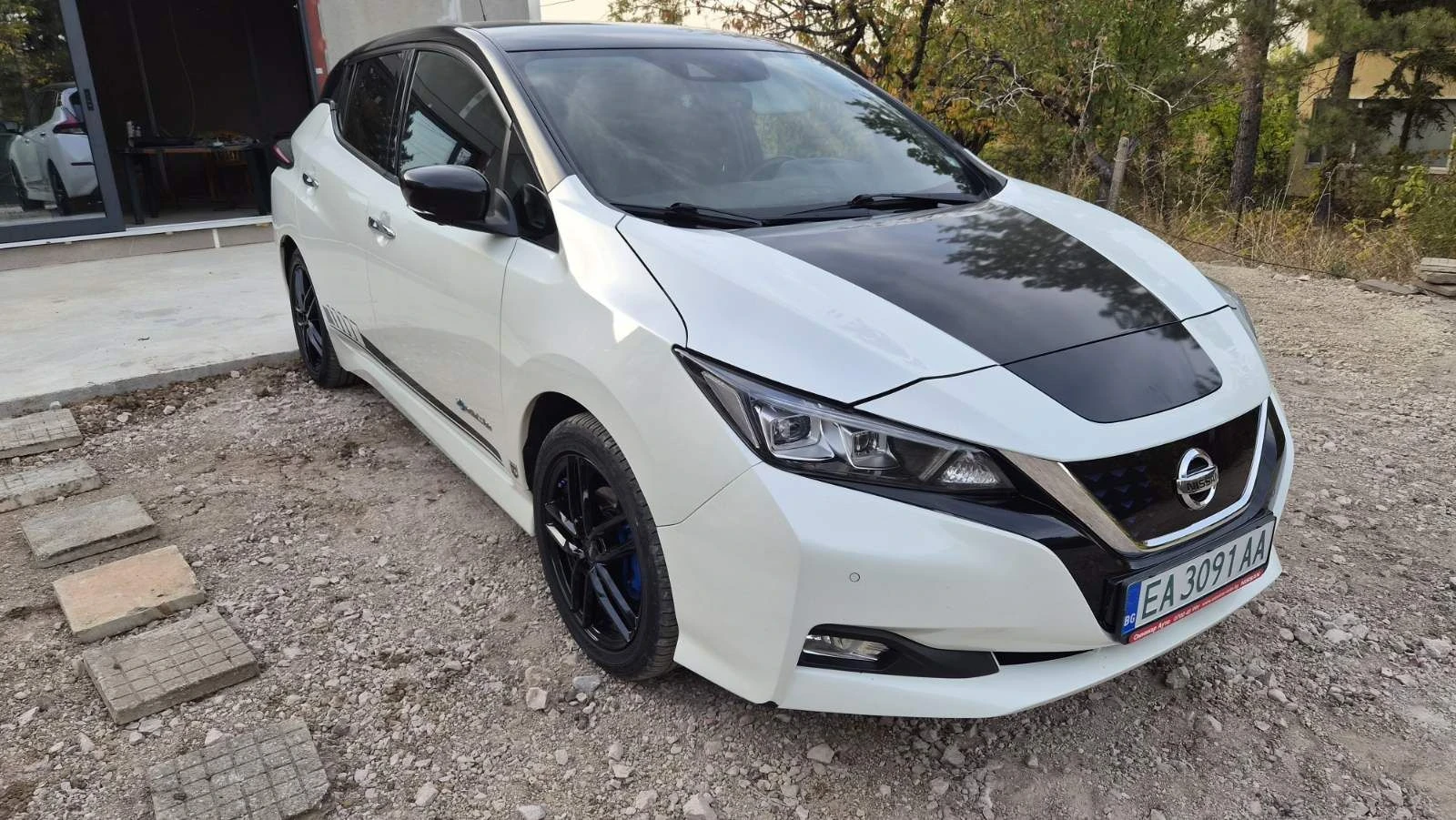 Nissan Leaf , снимка 2 - Автомобили и джипове - 56521968