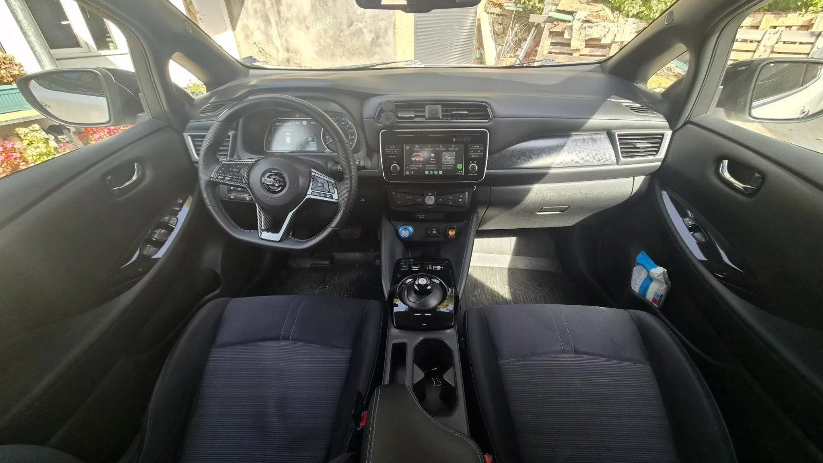 Nissan Leaf , снимка 11 - Автомобили и джипове - 56521968
