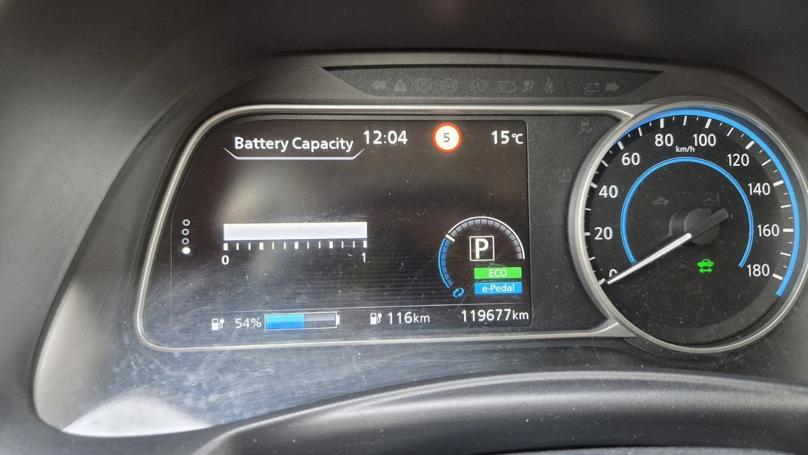 Nissan Leaf , снимка 12 - Автомобили и джипове - 56521968