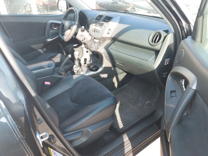 Toyota Rav4 2.2 D4-D, 150 к.с., снимка 11 - Автомобили и джипове - 38555814