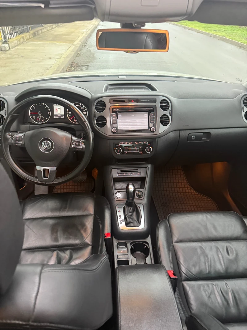 VW Tiguan Tiguan, снимка 11 - Автомобили и джипове - 52680428