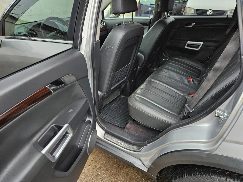 Opel Antara 2.0 CDTI , снимка 11 - Автомобили и джипове - 52574860