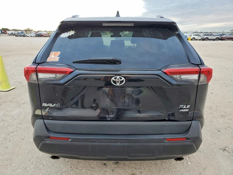 Toyota Rav4 XLE AWD | HTD LEATHER | SUNROOF | CARPLAY - изображение 6