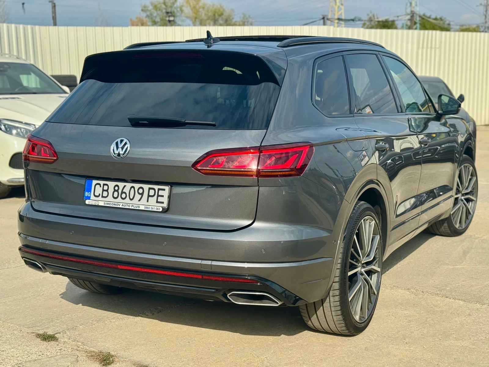 VW Touareg 4.0 BiTDi V8-R LINE NIGHT PAKET-MATRIX HD-ACC-HUD - изображение 6