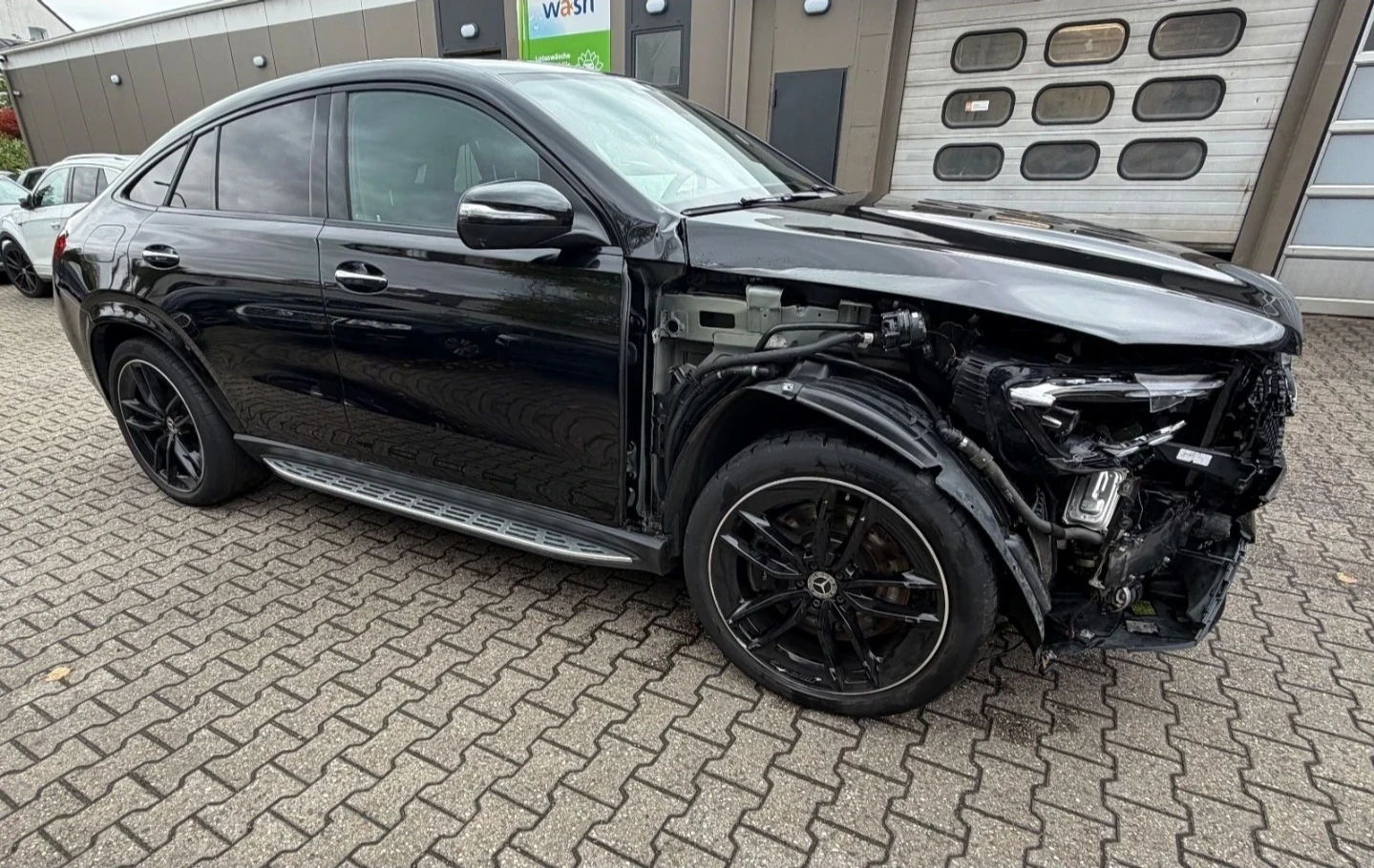 Mercedes-Benz GLE 350 Plygin - изображение 6