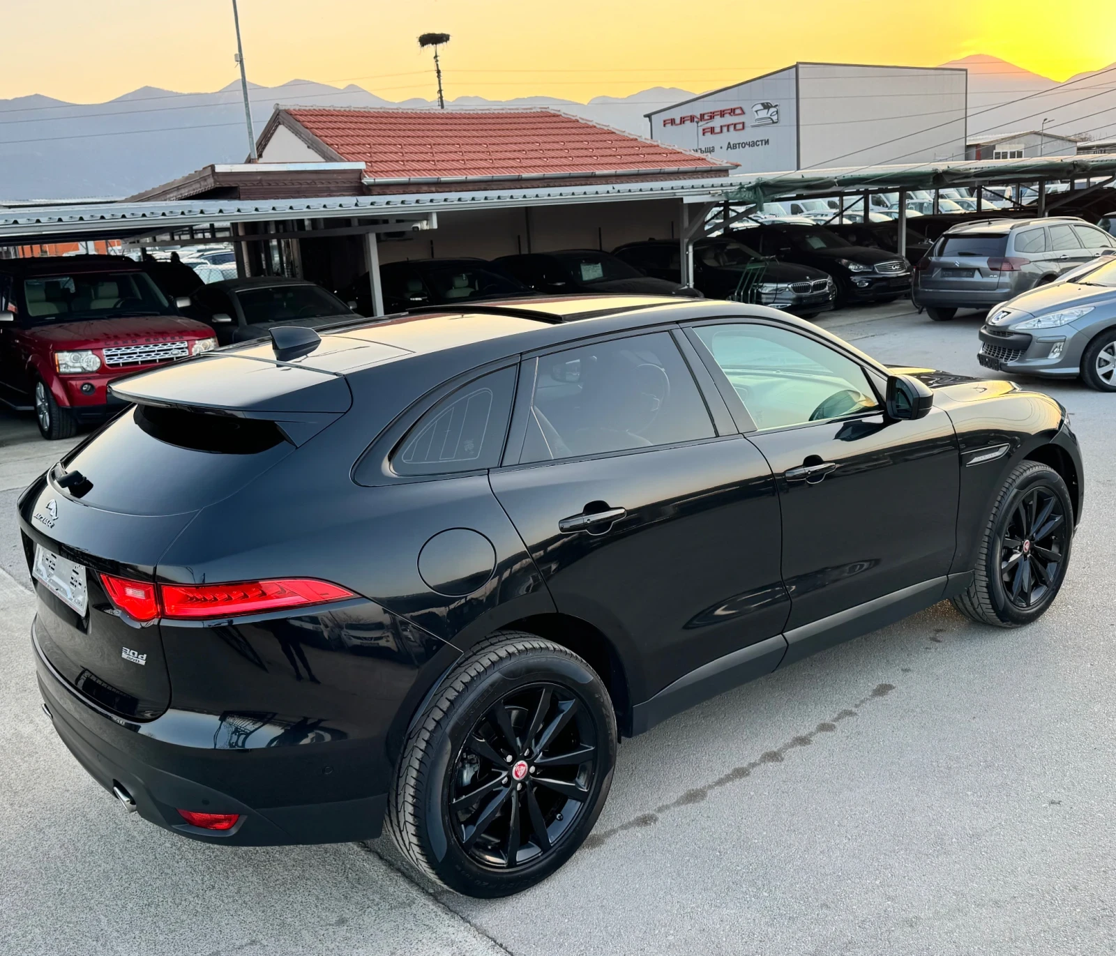 Jaguar F-PACE 3.0D AWD !!!107000km!!!  PANORAMA VIRTUAL, снимка 7 - Автомобили и джипове - 53866780