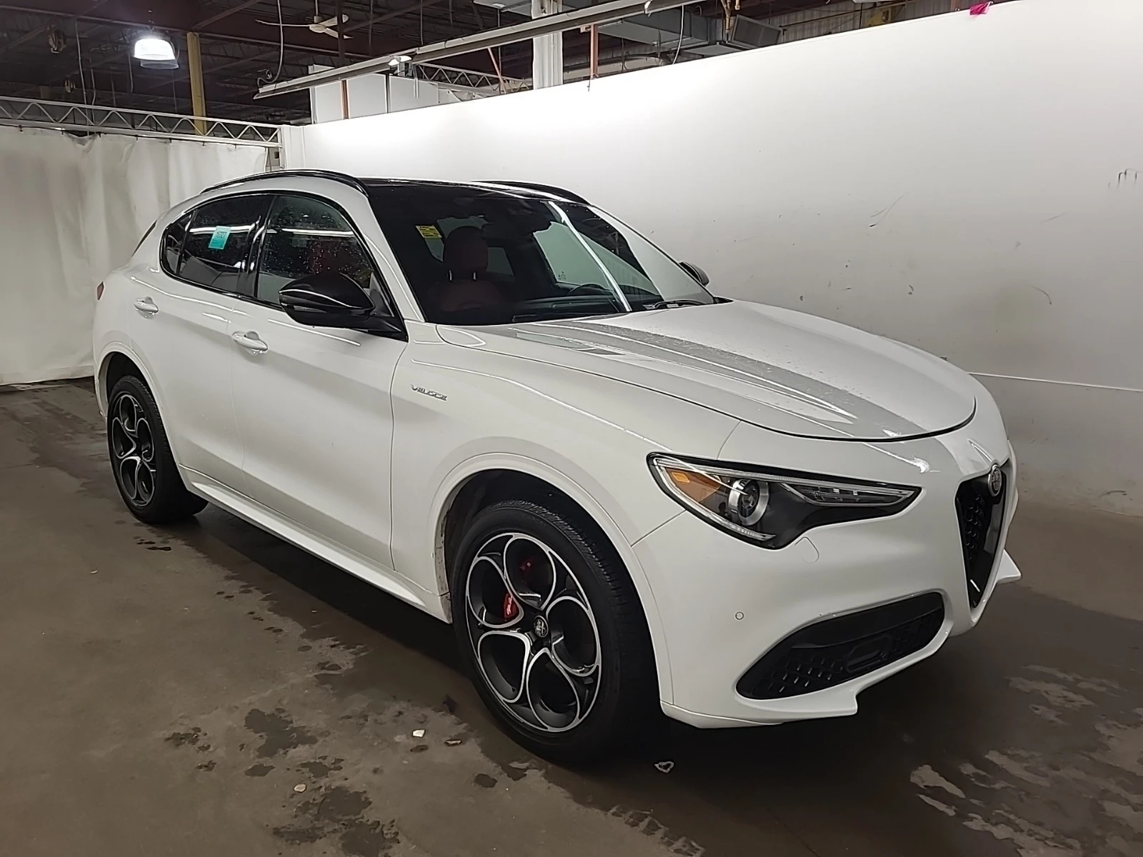 Alfa Romeo Stelvio VELOCE * * CARFAX * * АВТО КРЕДИТ * * , снимка 3 - Автомобили и джипове - 54180565