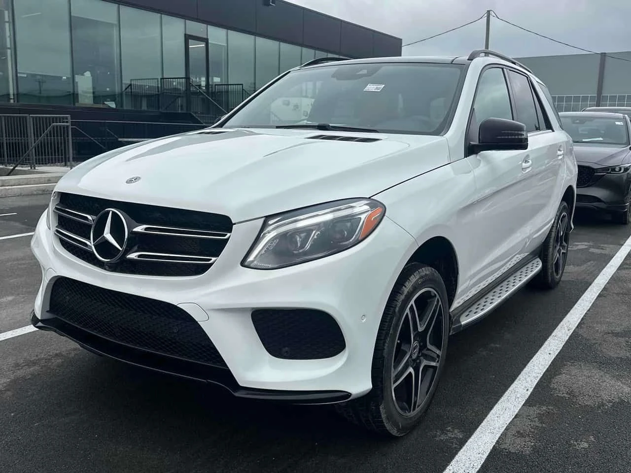 Mercedes-Benz GLE 400 * РЕАЛНИ КМ * БЕЗ ИНЦИДЕНТИ * 360
