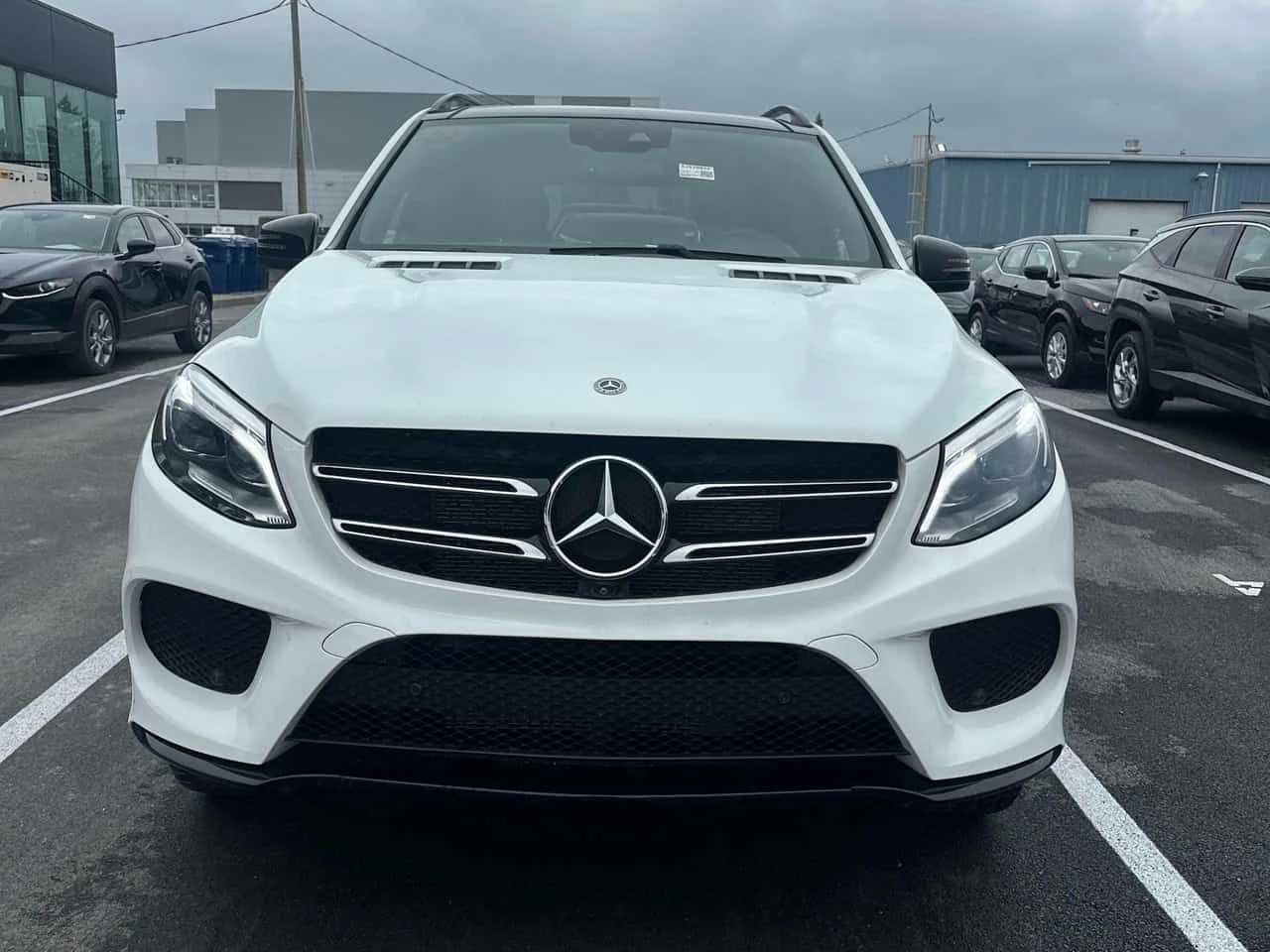 Mercedes-Benz GLE 400 * РЕАЛНИ КМ * БЕЗ ИНЦИДЕНТИ * 360, снимка 6 - Автомобили и джипове - 54557223