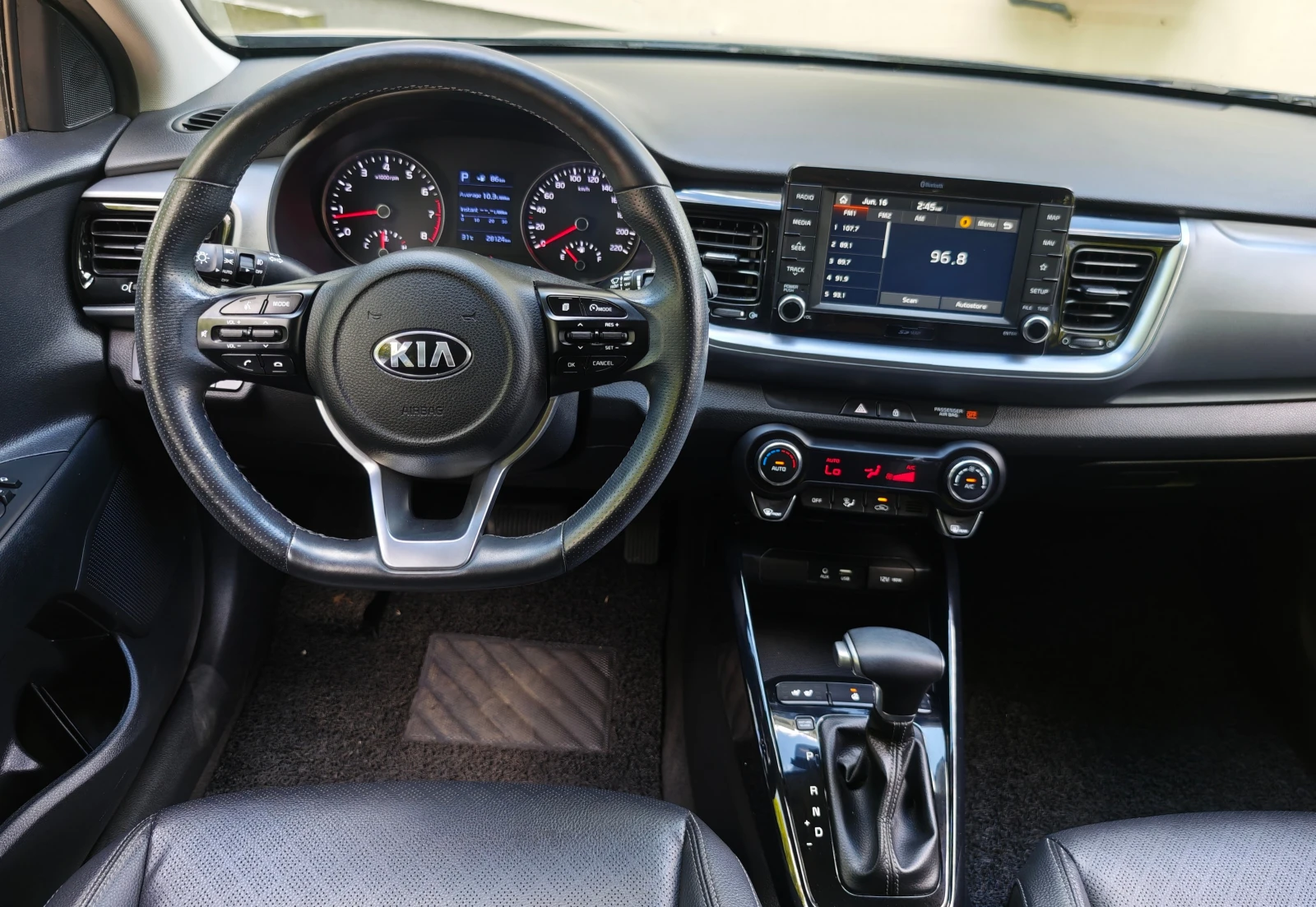 Kia Stonic 1.4 , снимка 12 - Автомобили и джипове - 54845524