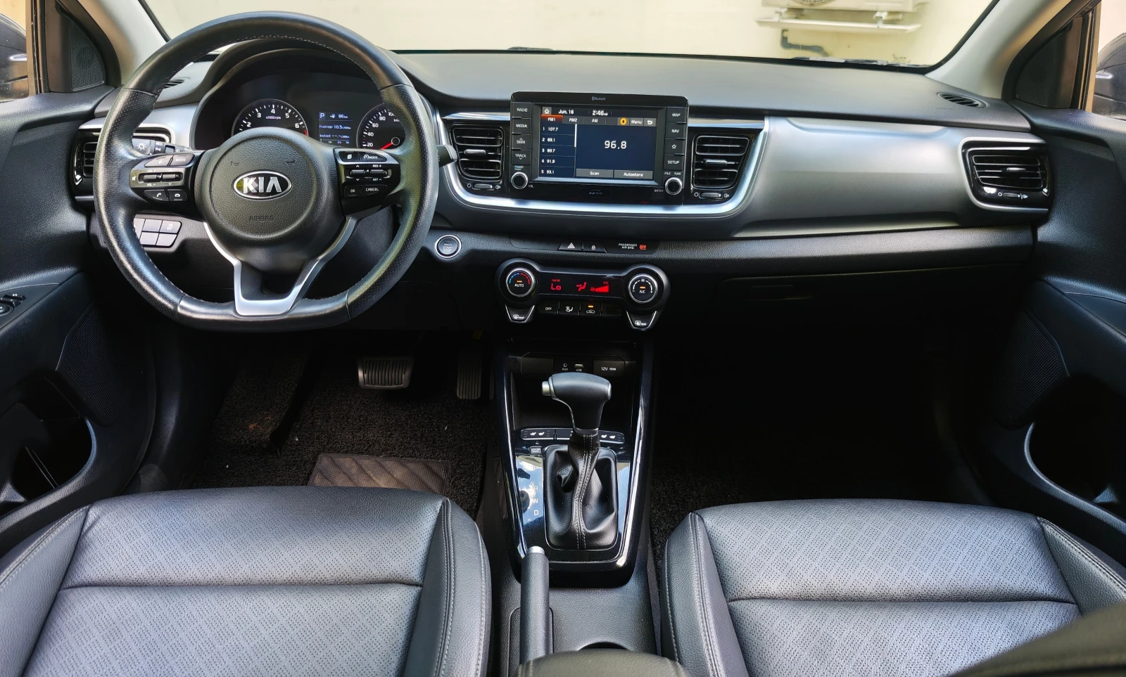 Kia Stonic 1.4 , снимка 13 - Автомобили и джипове - 54845524