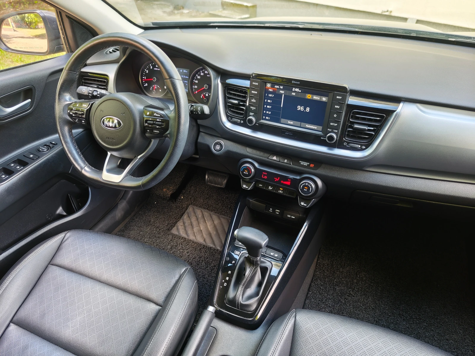 Kia Stonic 1.4 , снимка 15 - Автомобили и джипове - 54845524
