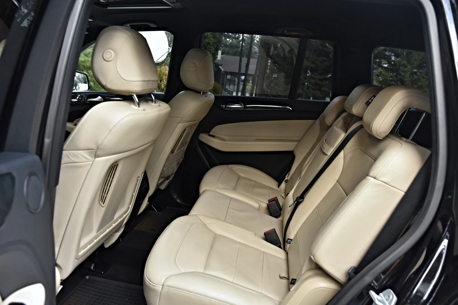 Mercedes-Benz GLS 350 GLS 350 AMG-OPTIC* 4 Matic* 360 KAMERA* NAVI* PANO, снимка 7 - Автомобили и джипове - 55195311