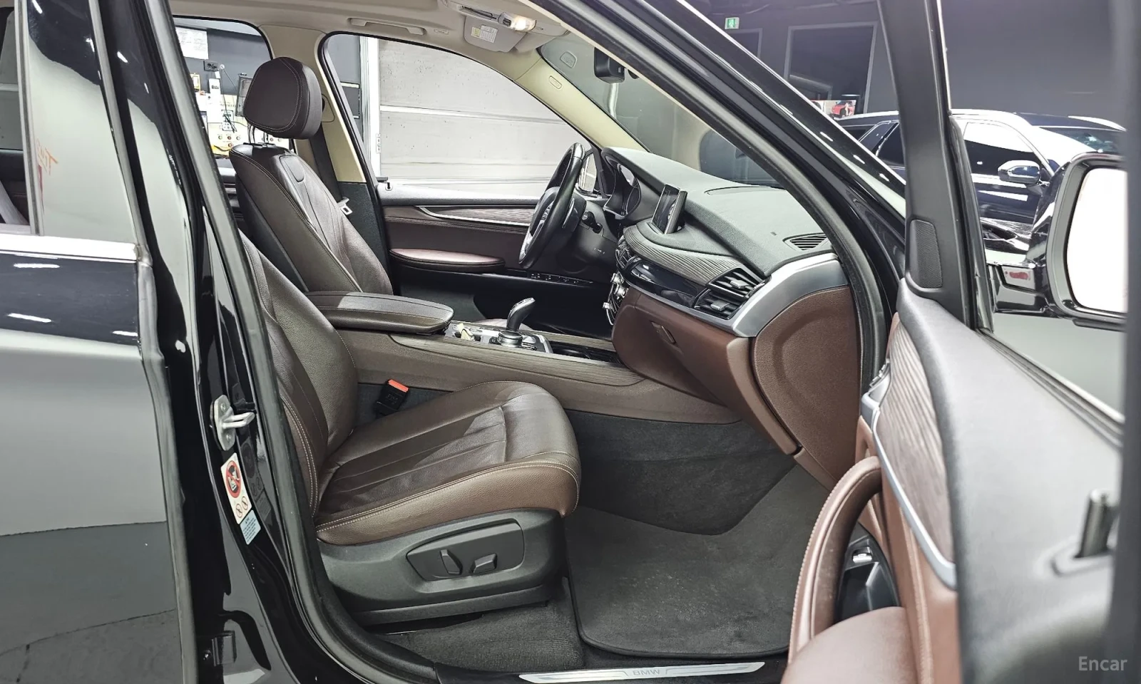 BMW X5 360 КАМЕРИ\ВСИЧКИ АСИСТИ\ТОП ЦЕНА, снимка 11 - Автомобили и джипове - 55572088