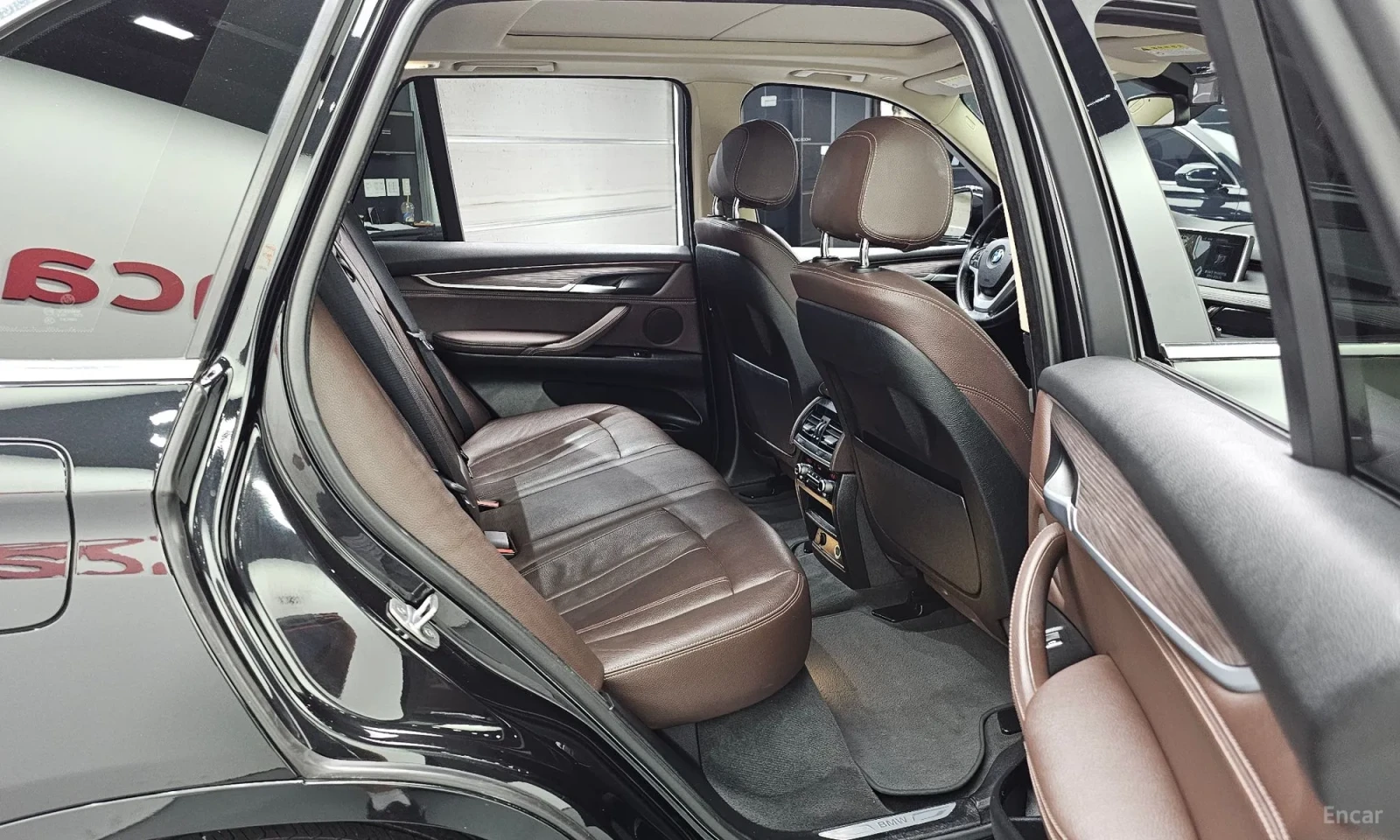 BMW X5 360 КАМЕРИ\ВСИЧКИ АСИСТИ\ТОП ЦЕНА, снимка 12 - Автомобили и джипове - 55572088