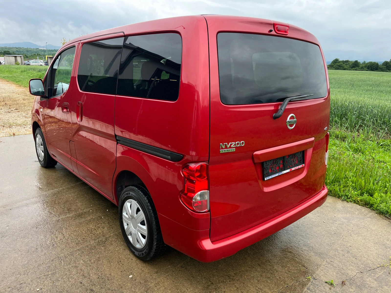 Nissan NV200 163300 км - изображение 4