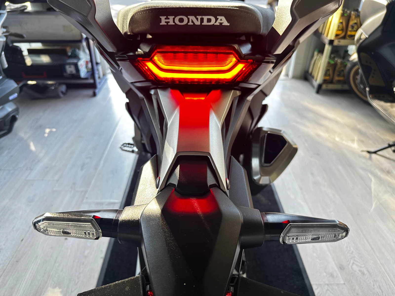 Honda X-ADV 750 ABS/LED 10.2017г. - изображение 3