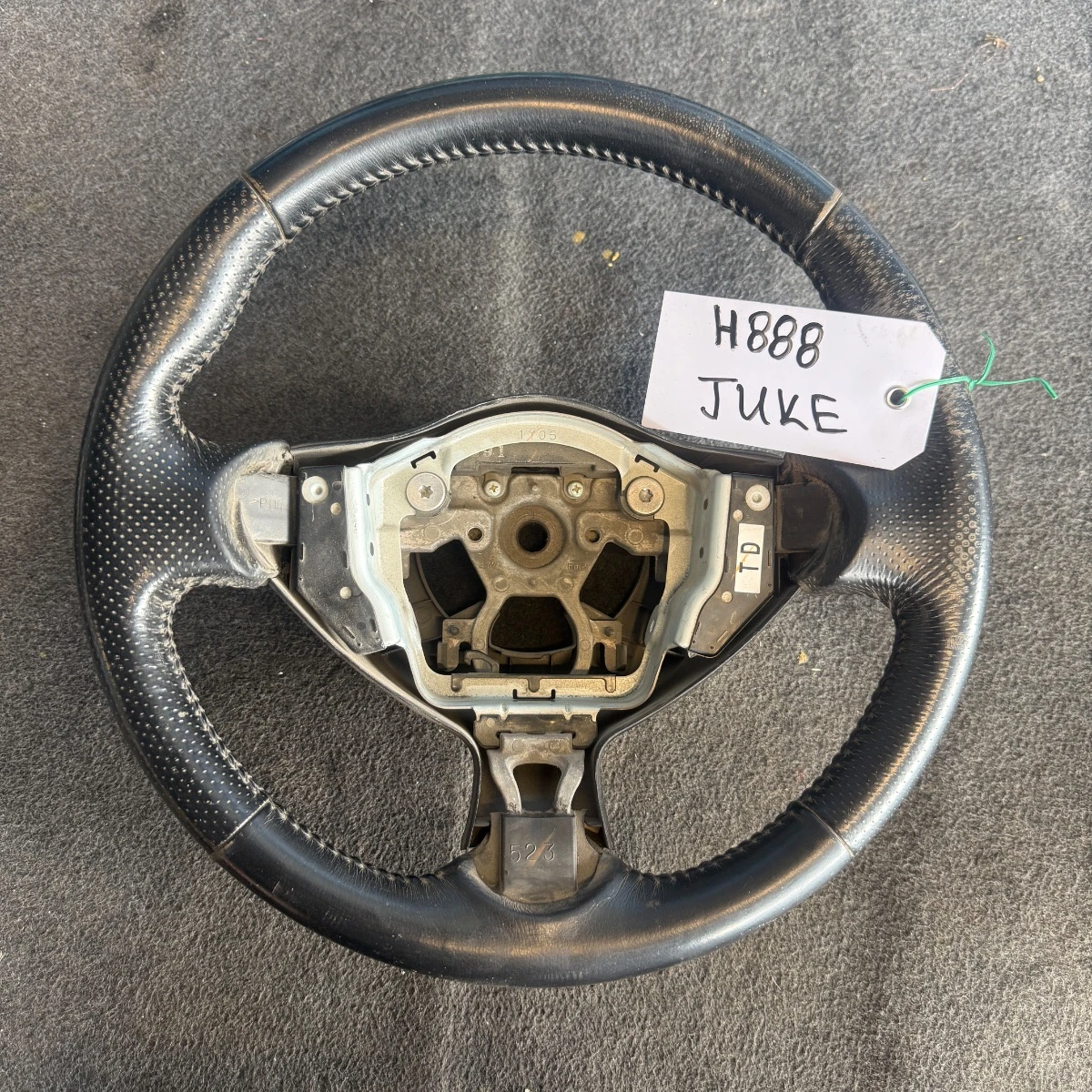 Кожен волан за Nissan Juke volan-4183