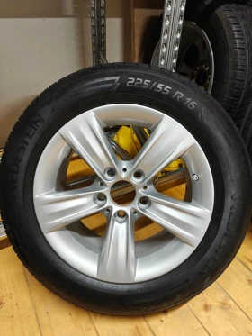 Гуми с джанти Vredestein 225/55R16, снимка 3 - Гуми и джанти - 49327761