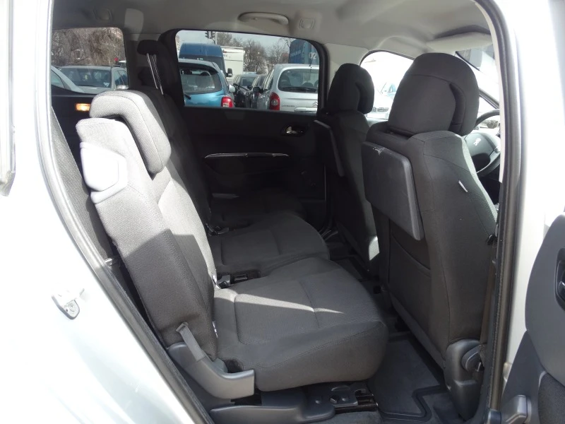 Peugeot 5008 1.6 D 109 к.с., снимка 13 - Автомобили и джипове - 45008872